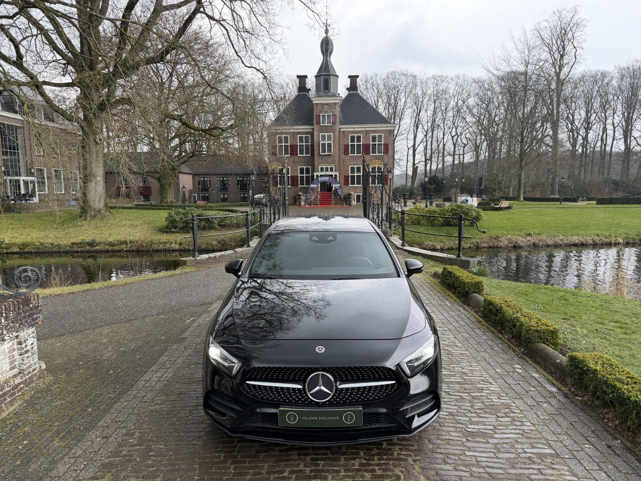 Mercedes-Benz A-klasse 250 | AMG | Night | Burmester | Pano, Auto's, Gebruikt, Euro 6, 4 cilinders, Leder en Stof