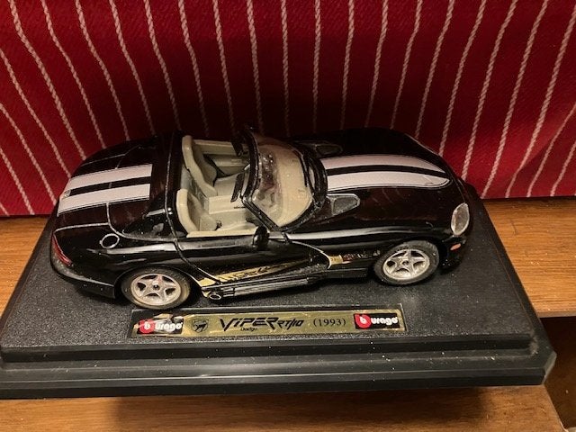 Bburago  1 : 24, Ophalen of Verzenden, Zo goed als nieuw, Auto, Bburago