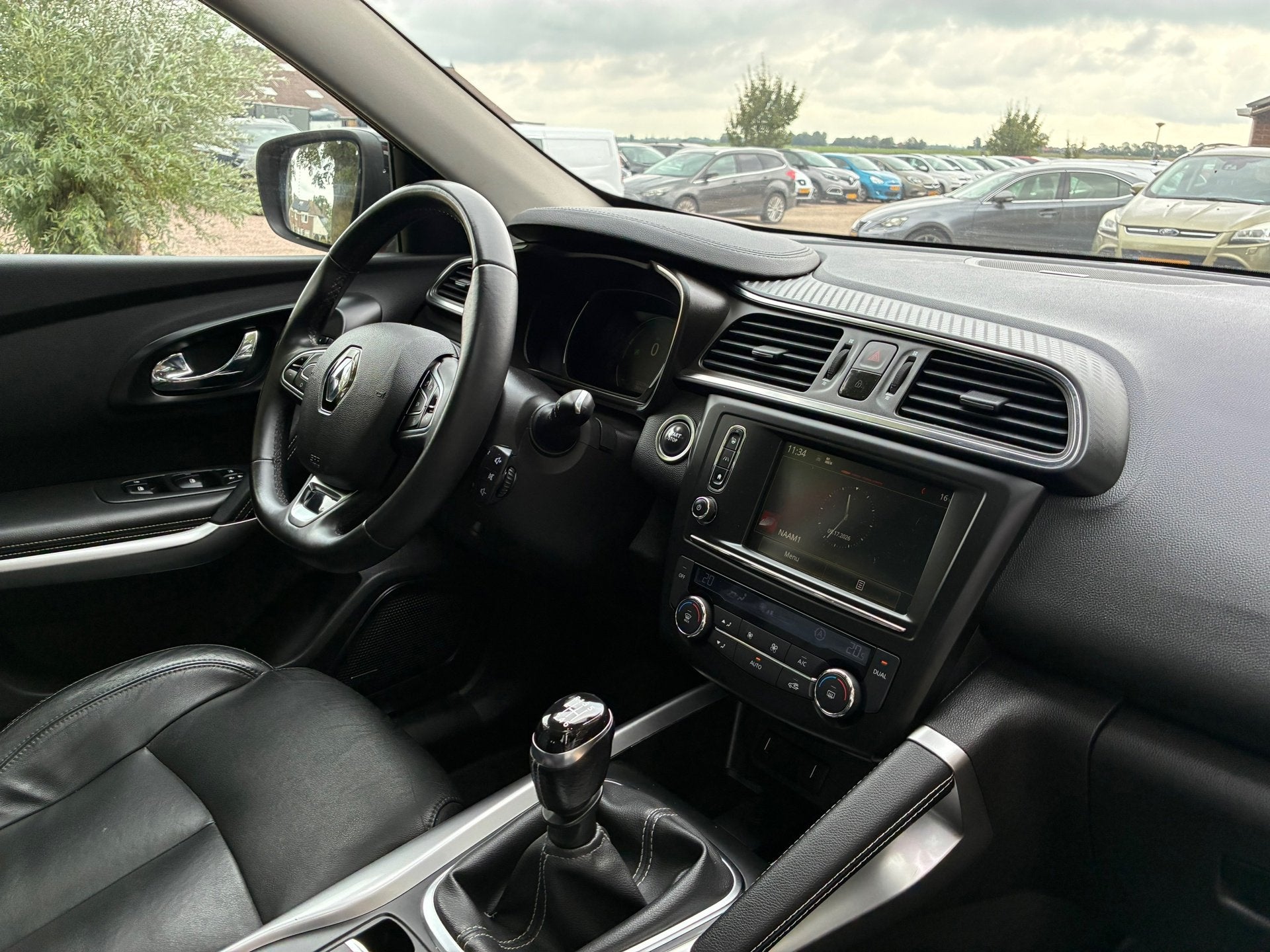 Renault Kadjar 1.2 TCe Bose | Leder + Pano + Key-less + Clim, Auto's, Voorwielaandrijving, Kadjar, Gebruikt, 4 cilinders