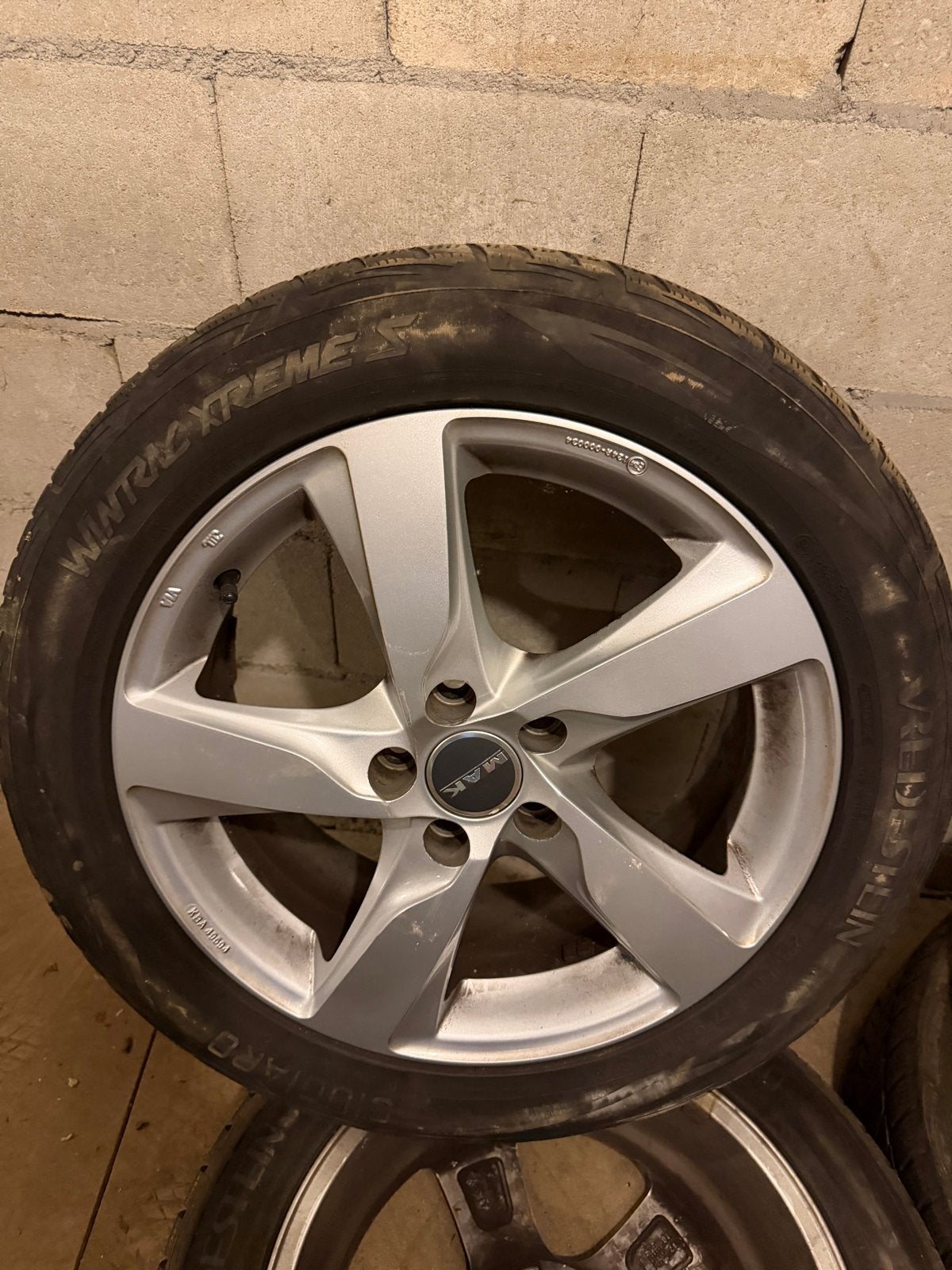 Vredestein Wintrac Xtreme S Winterbanden met MAK Velgen, Ophalen, Gebruikt