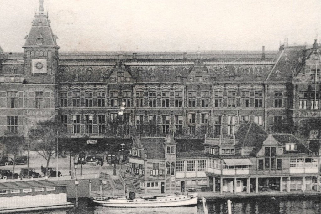 969275	Amsterdam	Centraal Station	1938	Gelopen met postzegel, Ophalen of Verzenden, 1920 tot 1940, Gelopen, Noord-Holland