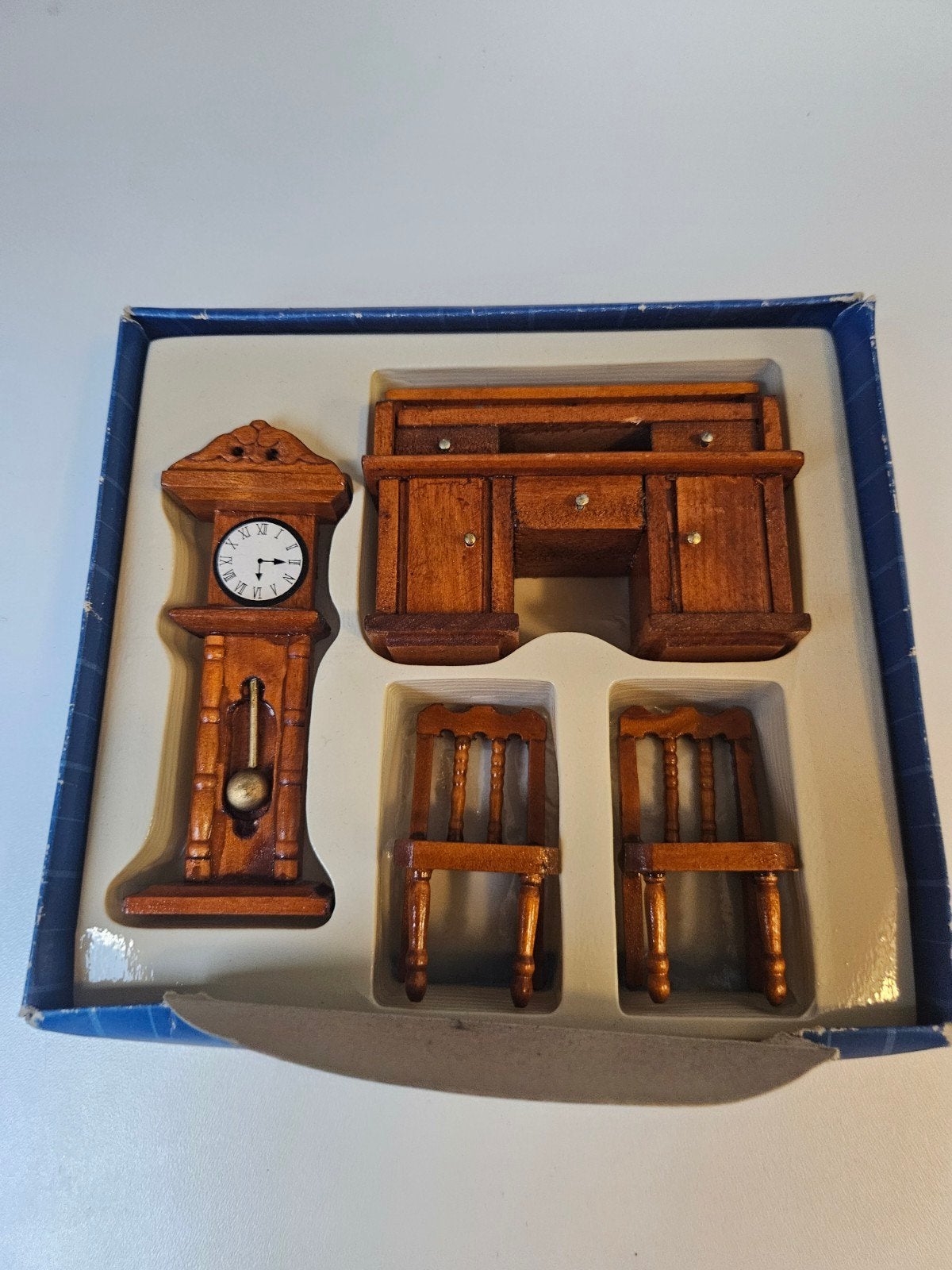 Poppenhuismeubeltjes, Verzamelen, Poppenhuizen en Toebehoren, Ophalen of Verzenden, Zo goed als nieuw, Poppenhuis