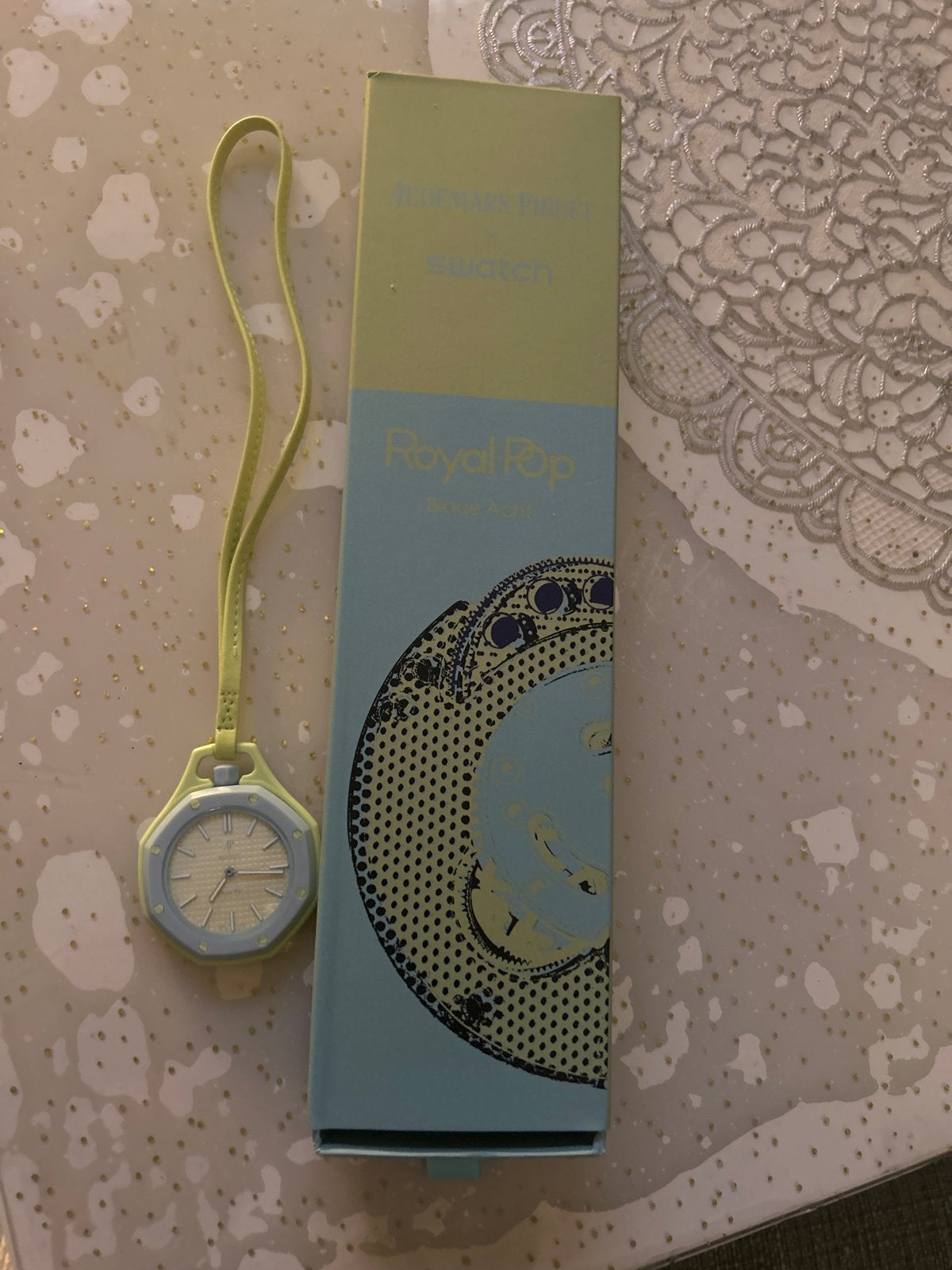 Swatch Royal Pop Zakhorloge - Nieuw in doos, Sieraden, Tassen en Uiterlijk, Horloges | Dames, Swatch, Nieuw, Ophalen of Verzenden