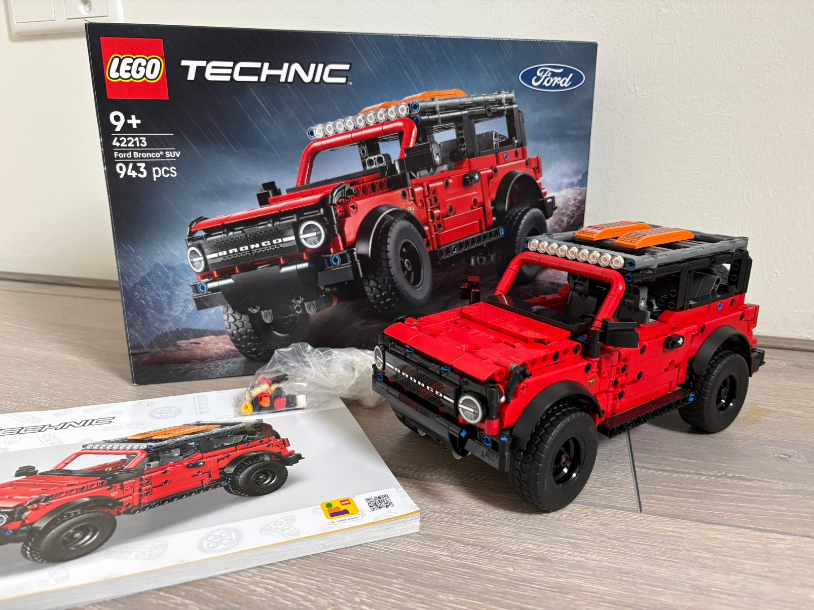 Lego technic 42213 ford Bronco, Ophalen of Verzenden, Zo goed als nieuw