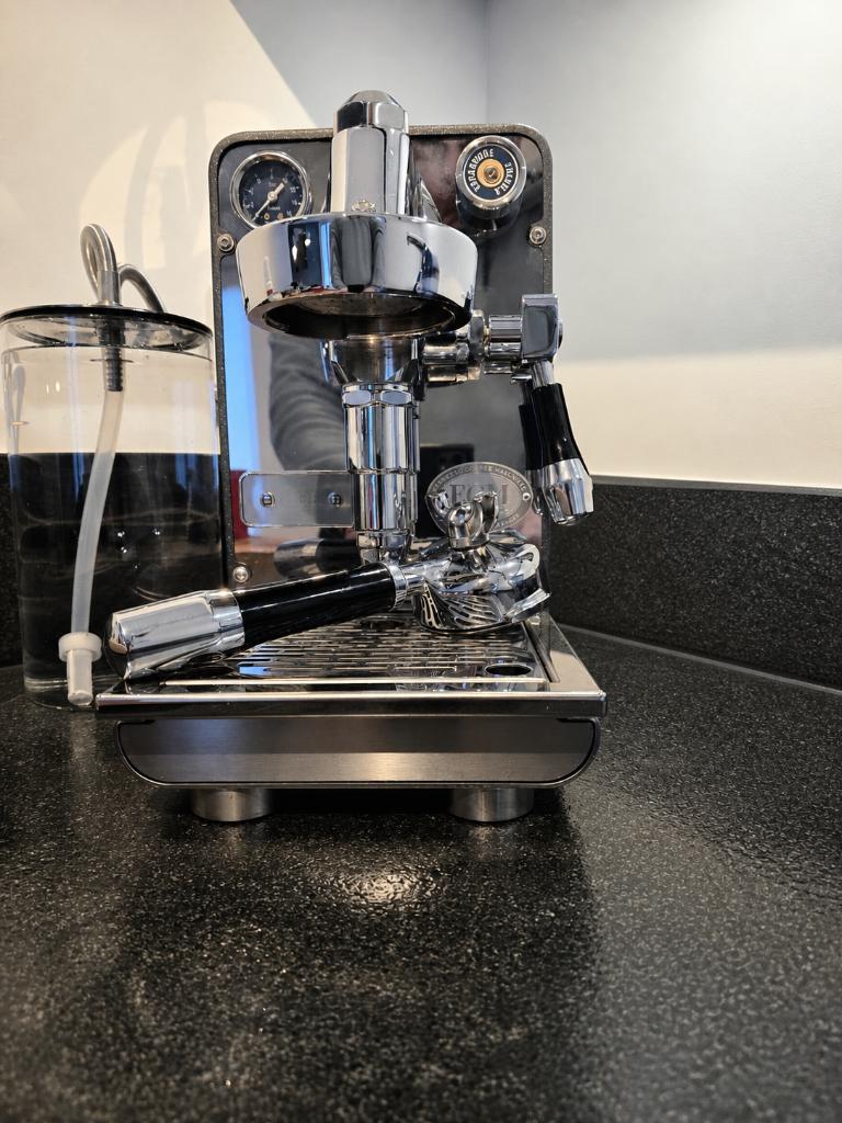 ECM Puristika espressomachine (2025) en Compak E6 maler, Witgoed en Apparatuur, Koffiezetapparaten, Ophalen, Afneembaar waterreservoir