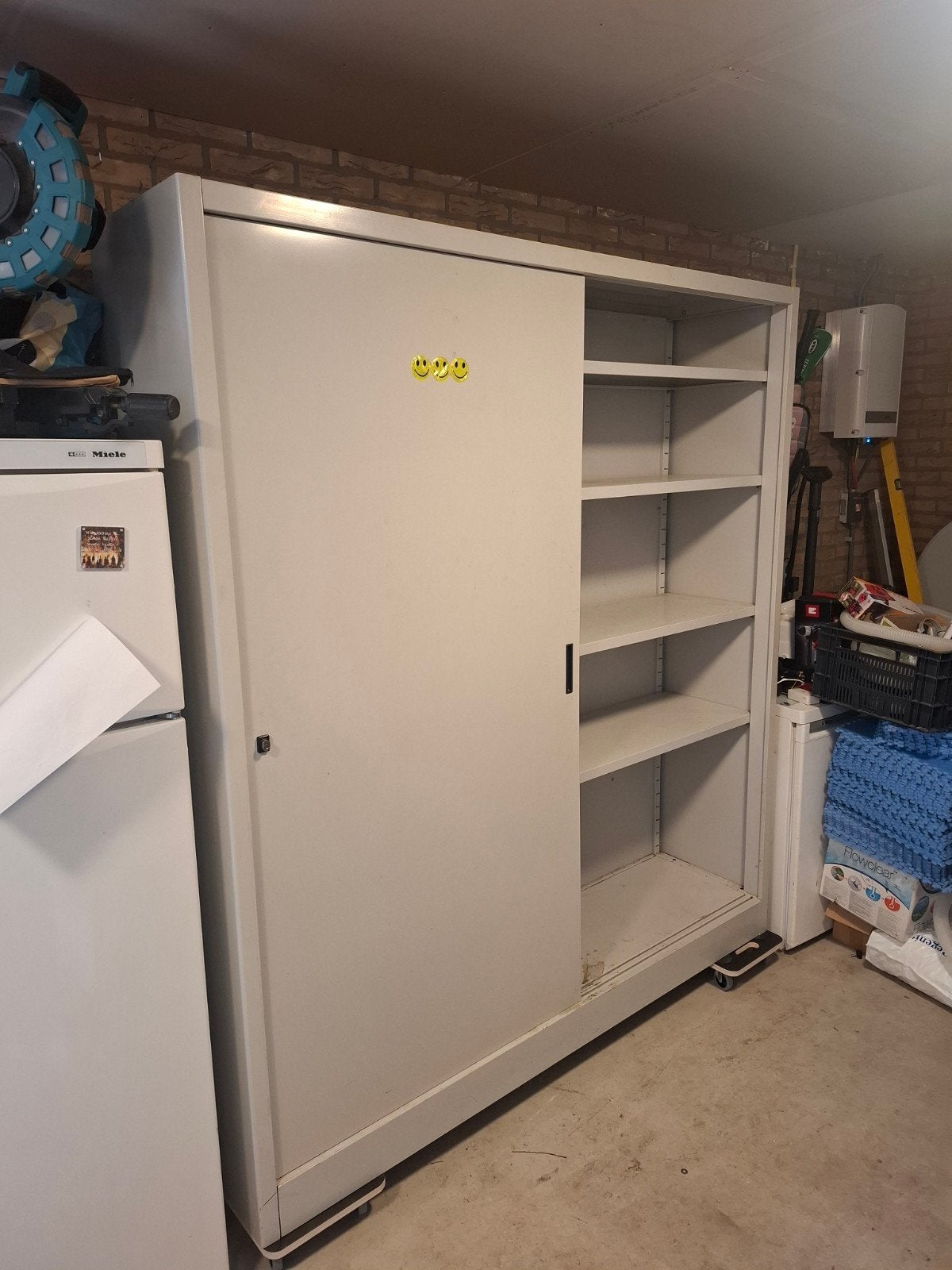 Grote metalen archiefkast met schuifdeuren. 200x180x46, Huis en Inrichting, Kasten | Overige, Ophalen of Verzenden