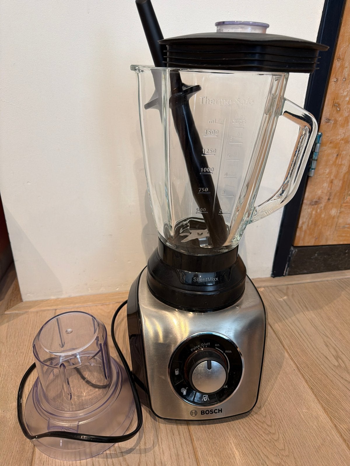 Bosch SilentMixx Blender - Krachtig en Stil, Witgoed en Apparatuur, Blenders, Ophalen of Verzenden, Zo goed als nieuw, Blender