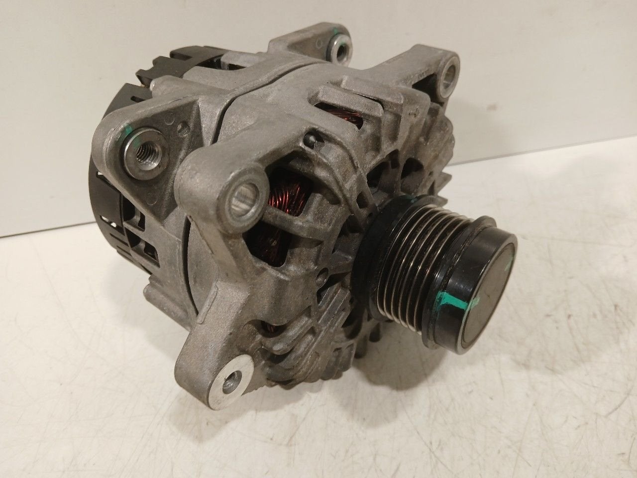 Dynamo Ford Transit, Onderdelen@venauto.nl, Van der Ven Autorecycling B.V., Gebruikt, Ettenseweg 76, 4706 PB Roosendaal, The Netherlands