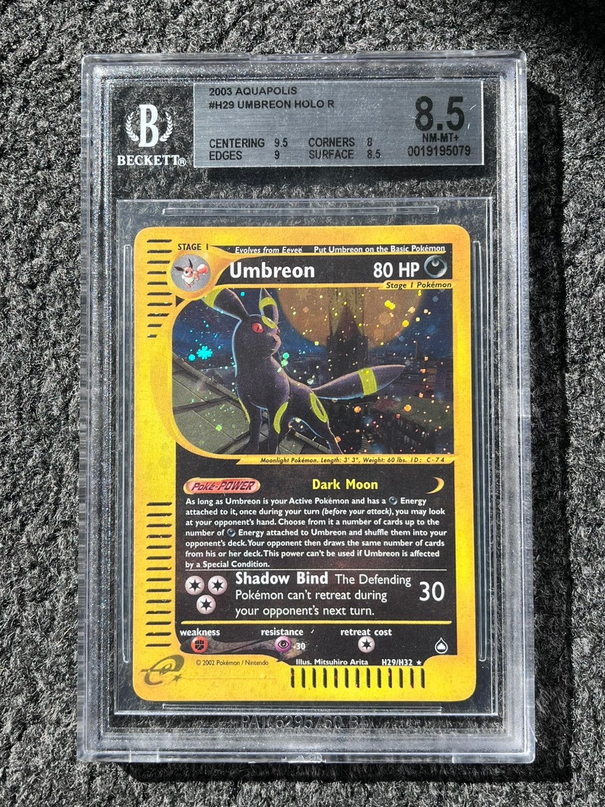 Pokémon BGS 8.5 Umbreon holo #H29 Aquapolis, Ophalen of Verzenden, Zo goed als nieuw, Losse kaart, Foil