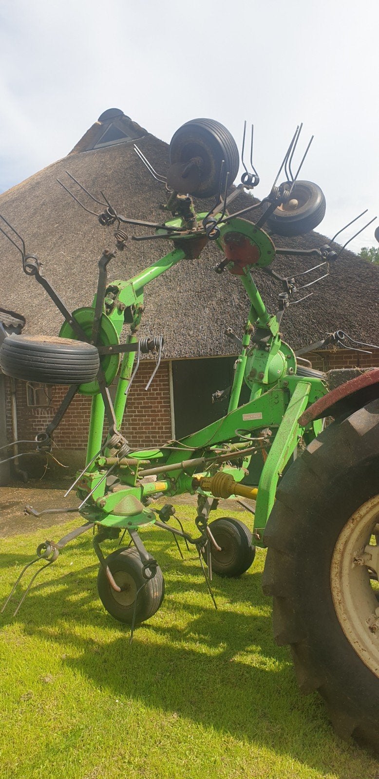 Deutz-Fahr schudder/hooihark, Ophalen, Akkerbouw, Weidebouw