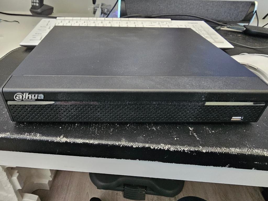 Dahua NVR DHI-NVR4104HS-P-4KS2, Audio, Tv en Foto, Videobewaking, Zo goed als nieuw, Ophalen of Verzenden