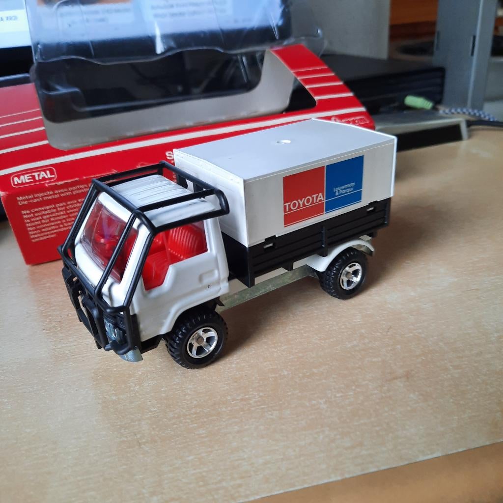 Majorette Toyota 4x4 bestel"Louwman & Parqui", Ophalen of Verzenden, Nieuw, Auto, Overige merken