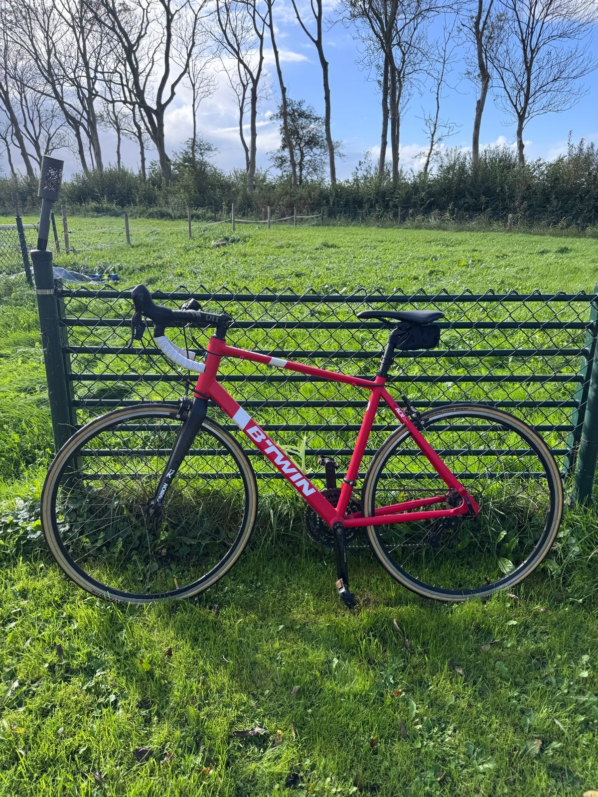 B'TWIN Triban 500 racefiets, Fietsen en Brommers, 10 tot 15 versnellingen, Zo goed als nieuw, 53 tot 57 cm, Ophalen