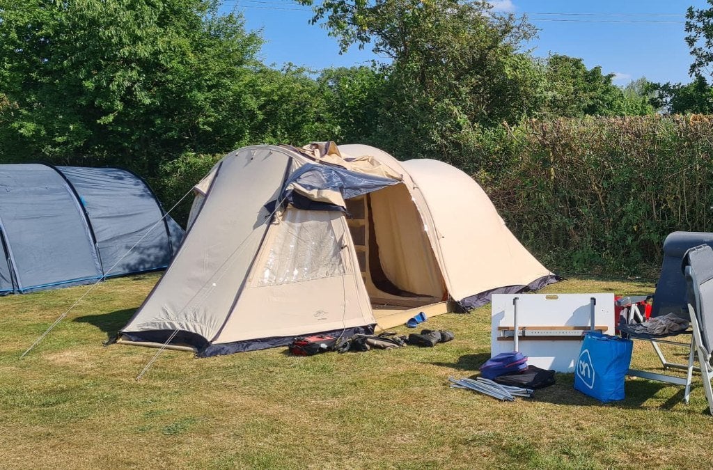 Bardani Salerno 4 persoonstunnel tent, Ophalen, Gebruikt, Tot en met 4
