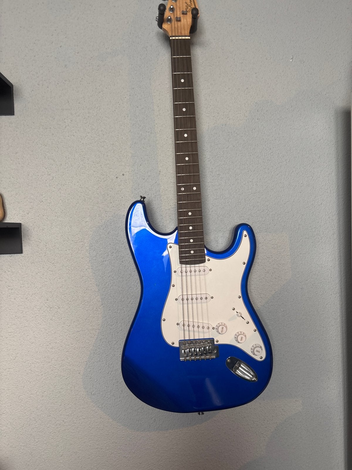 Elektrische gitaar met versterker - Fender Squier en Park, Muziek en Instrumenten, Snaarinstrumenten | Gitaren | Elektrisch, Fender