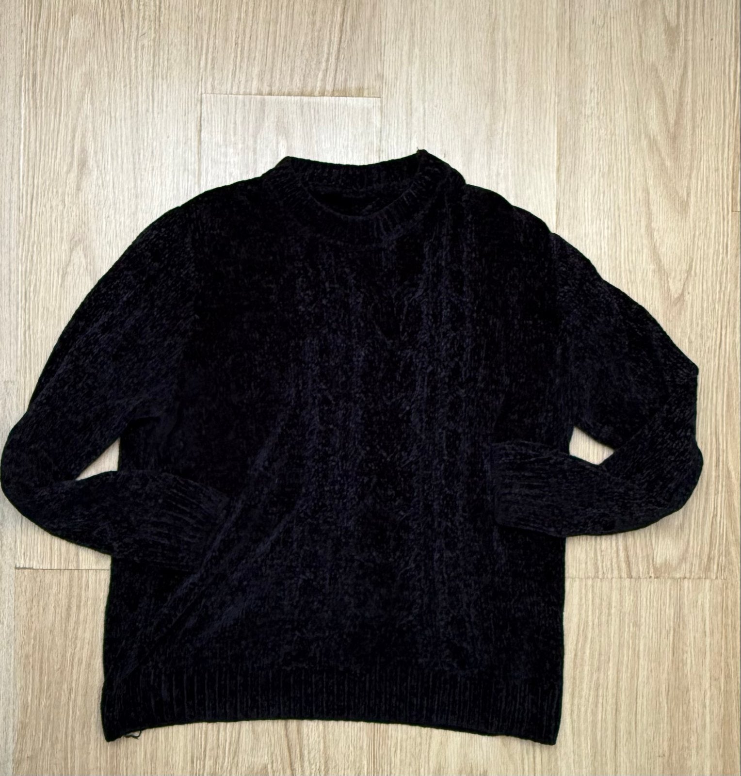 Zwarte chenille trui met kabelpatroon, Ophalen of Verzenden, Zo goed als nieuw, Maat 38/40 (M), Zwart
