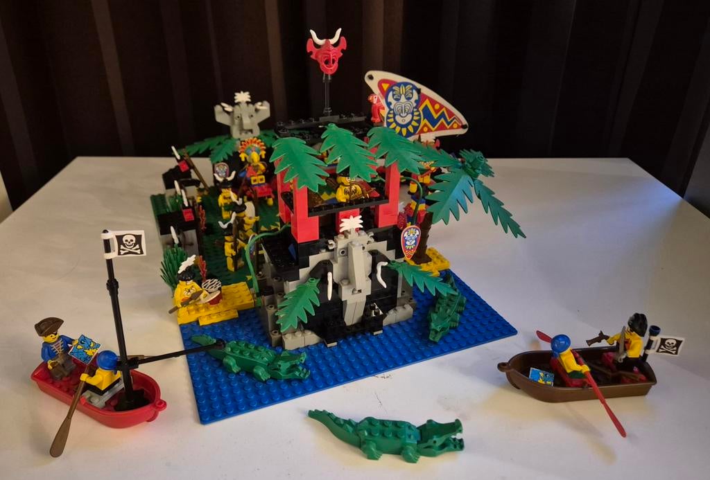 LEGO Islanders diorama / collectie, Kinderen en Baby's, Speelgoed | Duplo en Lego, Gebruikt, Verzenden, Lego, Compleet