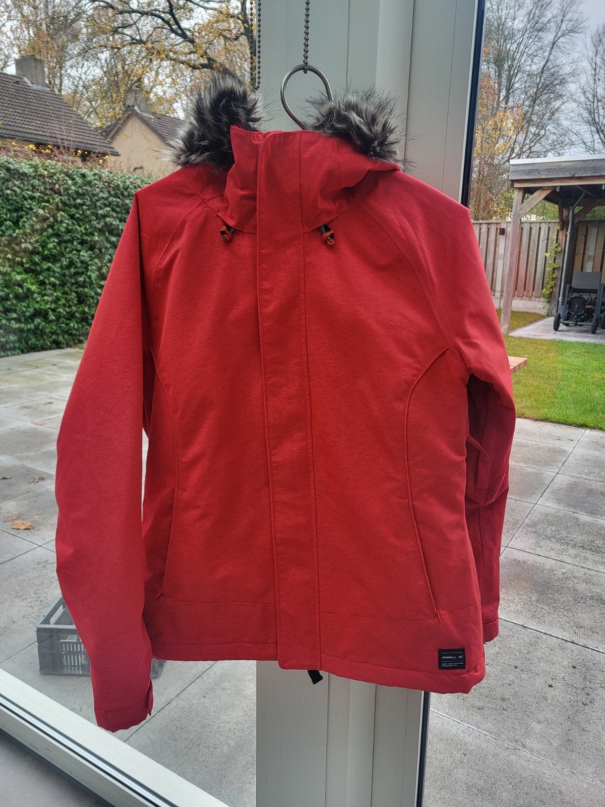 O'Neill ski-jas rood met bontkraag - Maat L, O'Neill, Ophalen of Verzenden