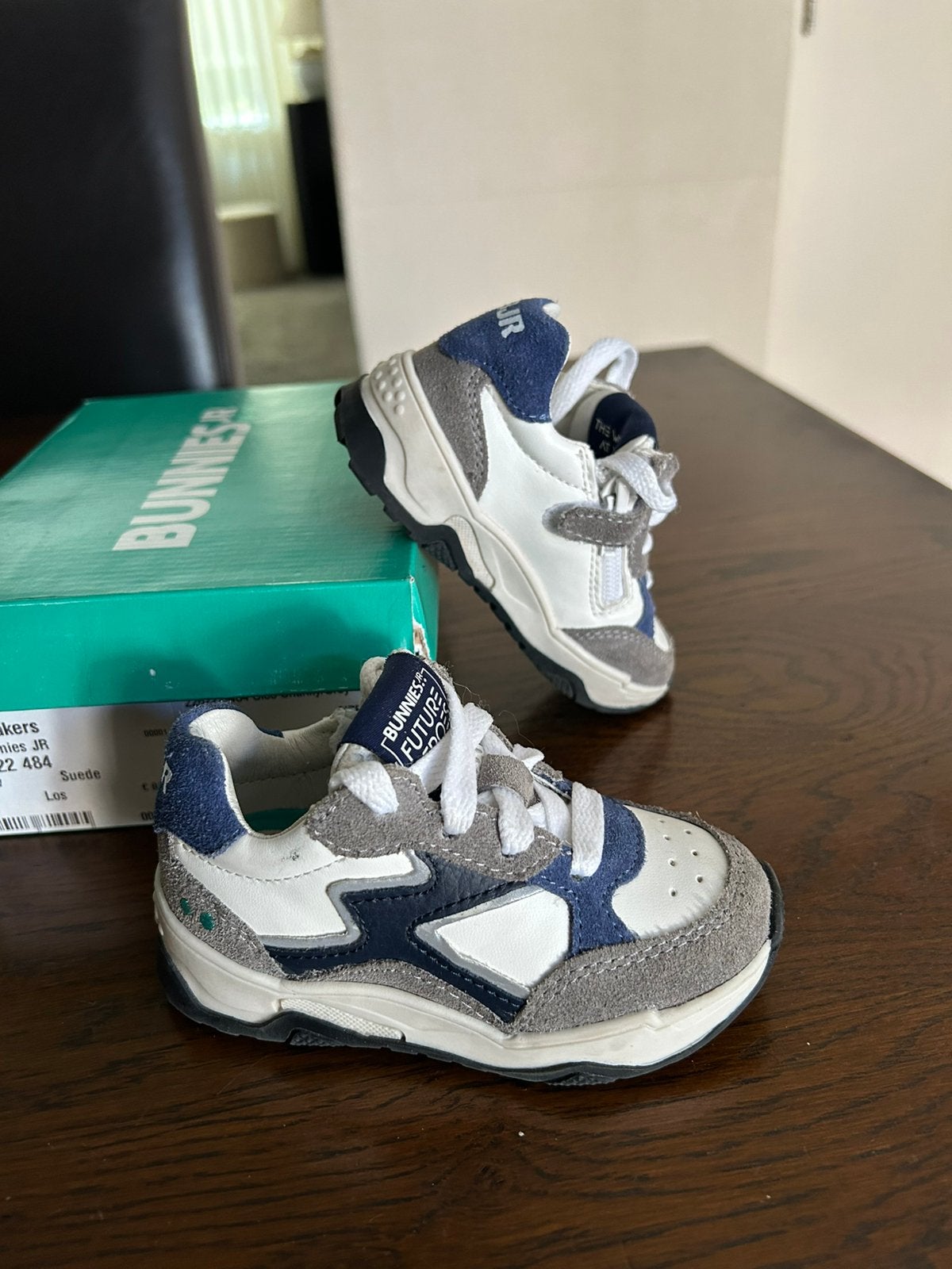 Zgan 1 x aangehad bunnies maat 22, Kinderen en Baby's, Babykleding | Schoentjes en Sokjes, Ophalen of Verzenden, Zo goed als nieuw