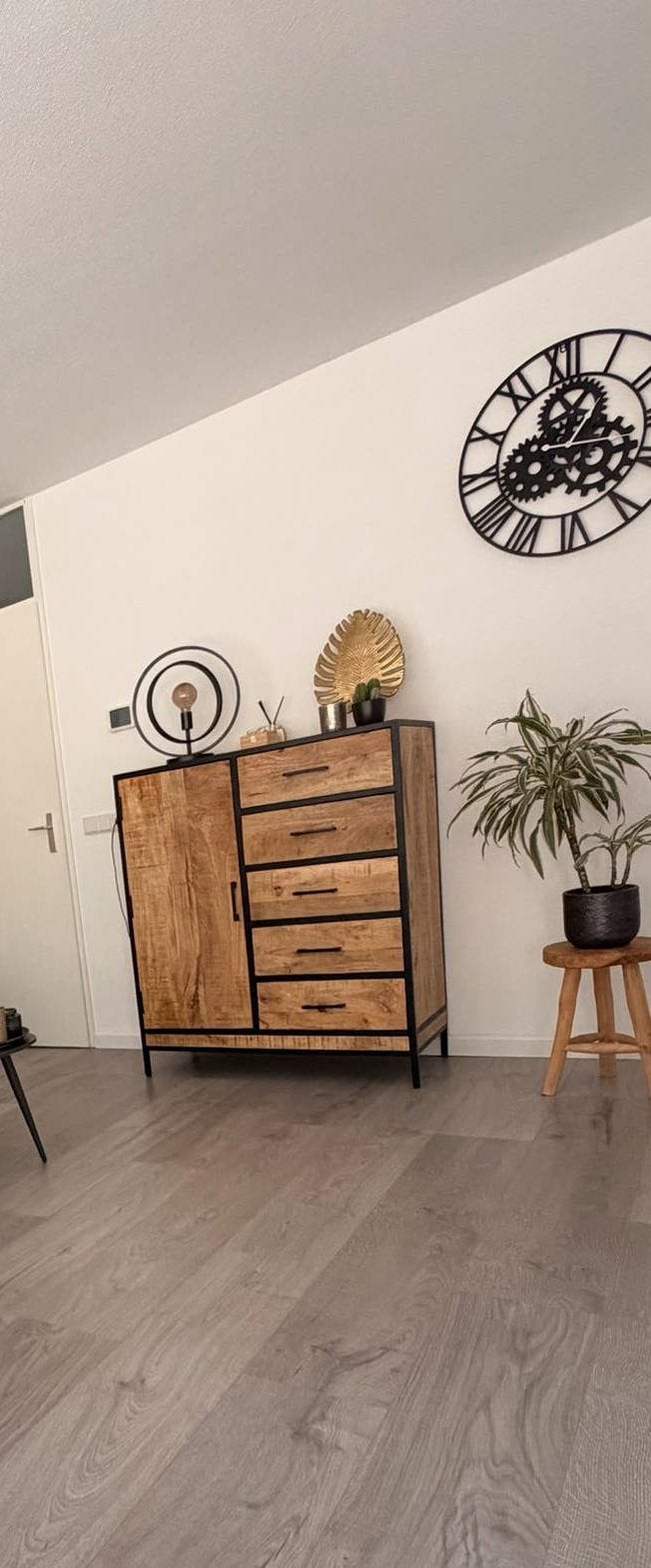 Industrieel dressoir / ladenkast Mangohout met zwart metaal, Huis en Inrichting, Kasten | Dressoirs, Ophalen, Zo goed als nieuw