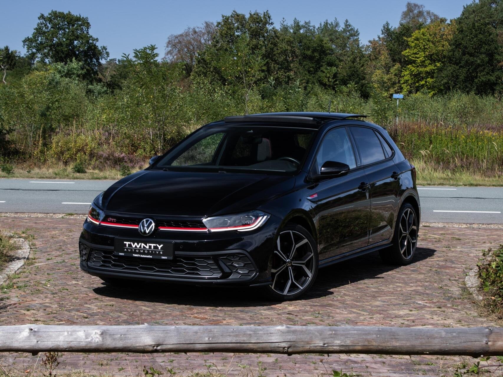 Volkswagen Polo GTI 2.0 TSI |PANO|IQ.LIGHT|BEATS|ACC|Keyless, Auto's, Dealer onderhouden, Stof, Navigatiesysteem, 4 cilinders