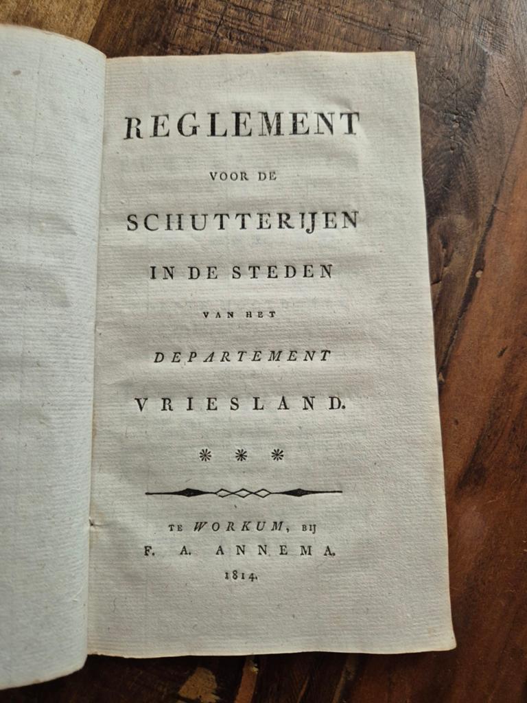Boekje Reglement Schutterij Vriesland 1814, Verzamelen, Ophalen of Verzenden, Landmacht, Nederland, Boek of Tijdschrift