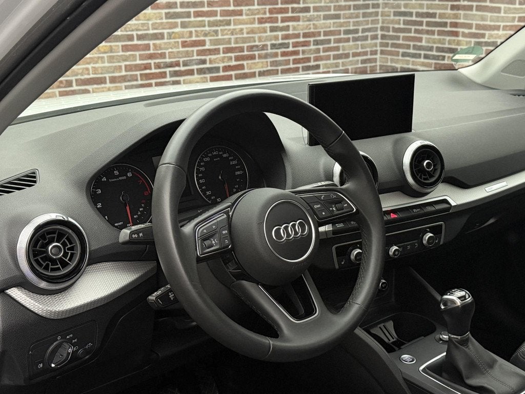 Audi Q2 35 TFSI S Edition S Line Panoramadak Stoelverwrm, Auto's, Audi, Voorwielaandrijving, 4 cilinders, 150 pk, Leder en Stof