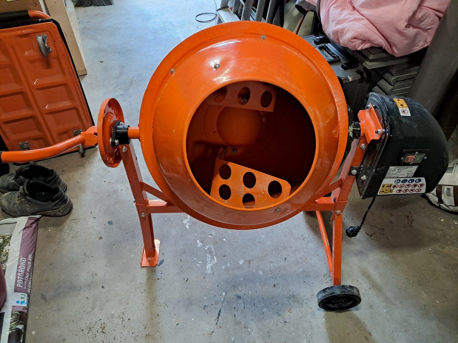 Oranje Betonmolen (65L) - Perfect voor uw bouwprojecten, Ophalen, Gebruikt