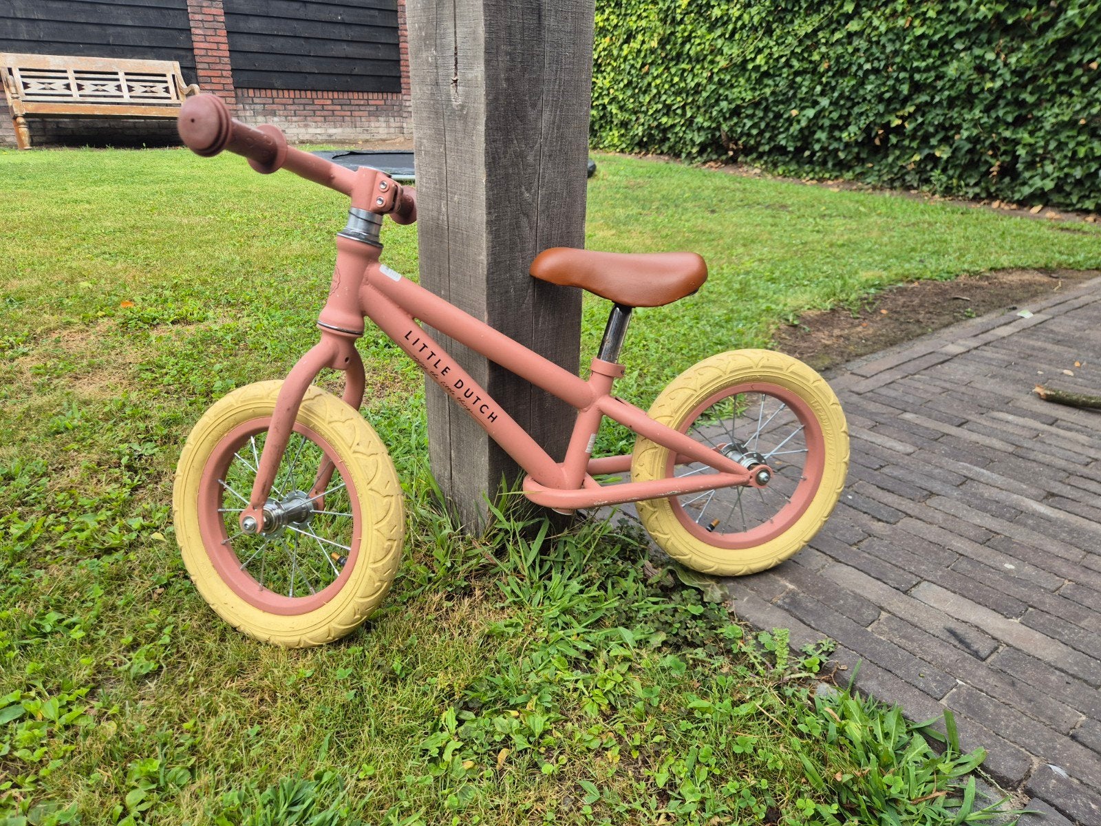 Little Dutch loopfiets - Roze met gele banden, Ophalen of Verzenden, Gebruikt, Little Dutch