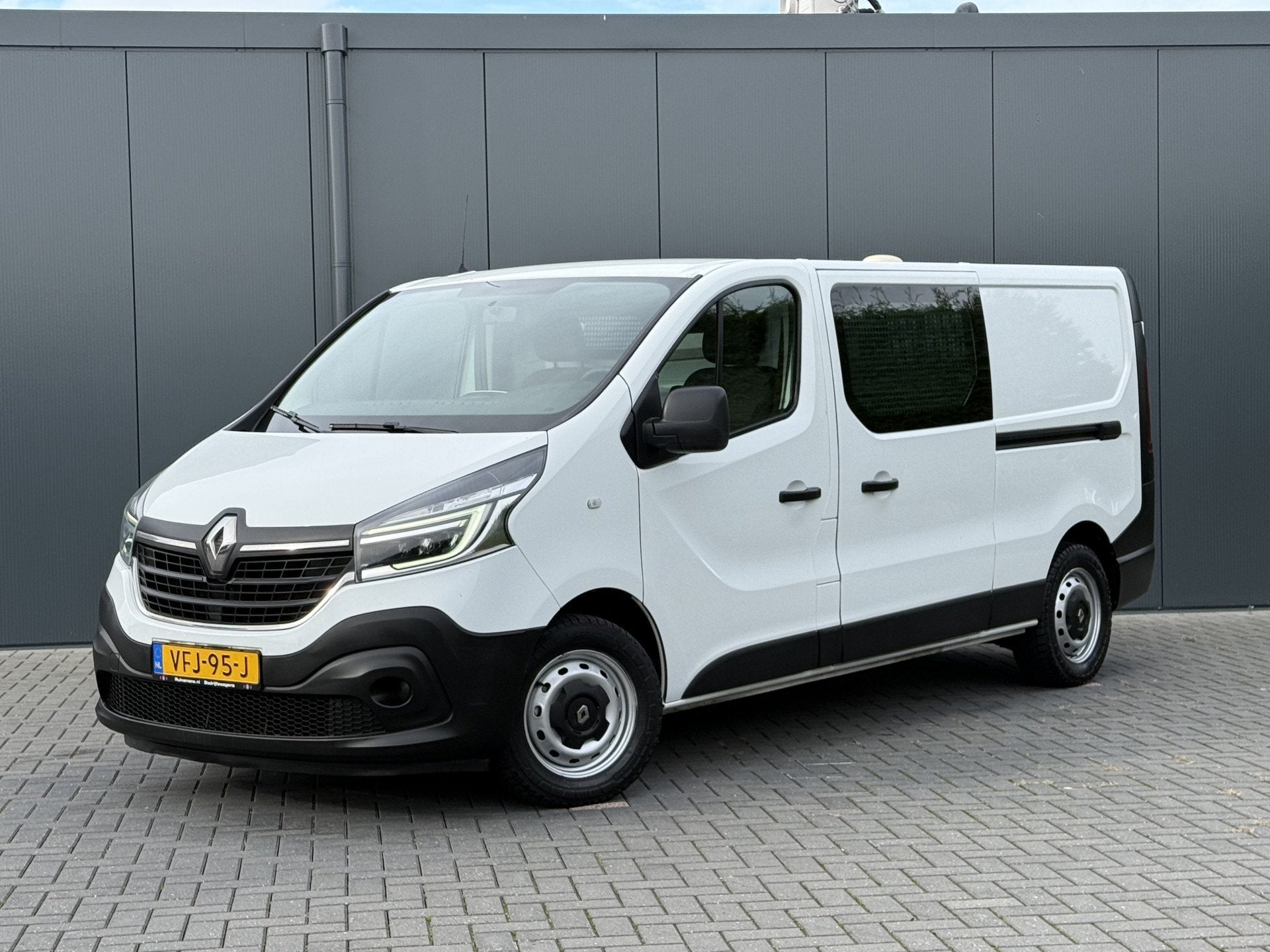 Renault Trafic 2.0 dCi 120 PK / L2H1 / 2x SCHUIFDEUR / INRIC, Voorwielaandrijving, Gebruikt, 4 cilinders, 2000 kg