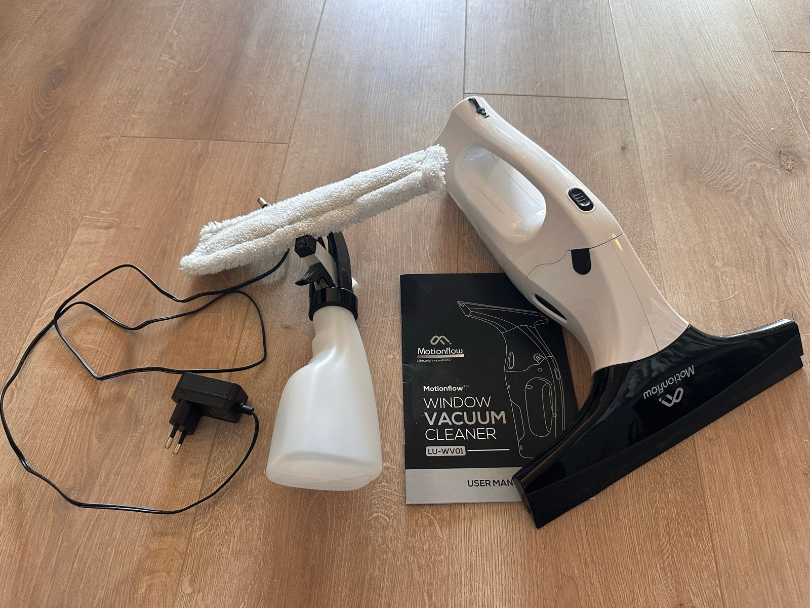 Motionflow Window Vacuum Cleaner - Z.g.a.n. met toebehoren, Overige merken, Overige typen, Draadloos, Ophalen of Verzenden