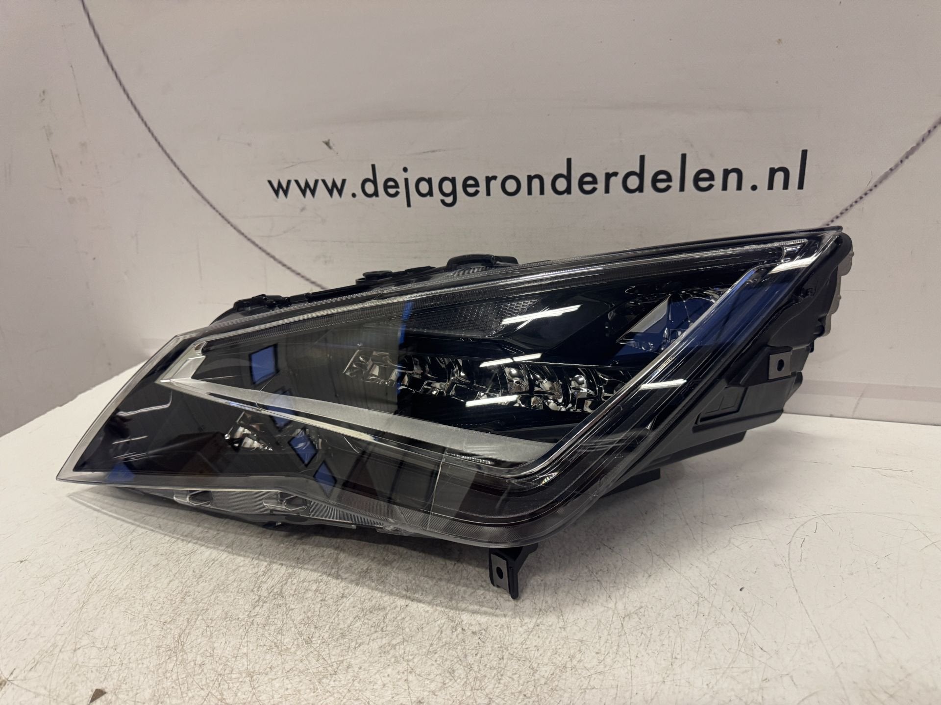 SEAT LEON 5F LED KOPLAMP LINKS 5F1941007B, Auto-onderdelen, Autovia A-2, Km 585 585
08760  Martorell, ES, Nieuw, Ophalen of Verzenden