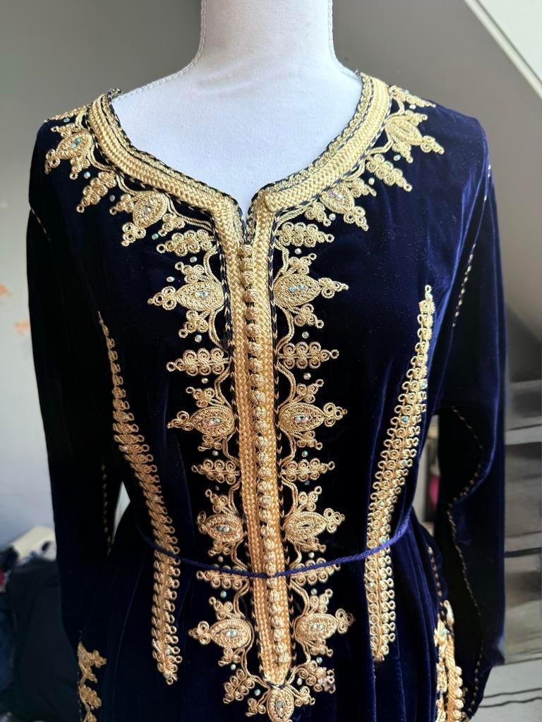 Donkerblauwe kaftan met goud borduursel, Maat 38/40 (M), Blauw, Nieuw, Ophalen of Verzenden