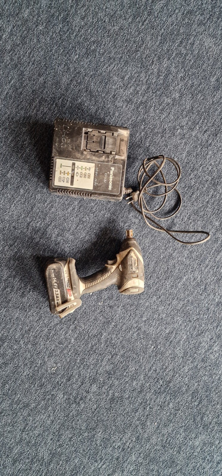 Panasonic slagmoersleutel met lader, Ophalen of Verzenden, Gebruikt, Minder dan 400 watt, Boor- en Schroefmachine