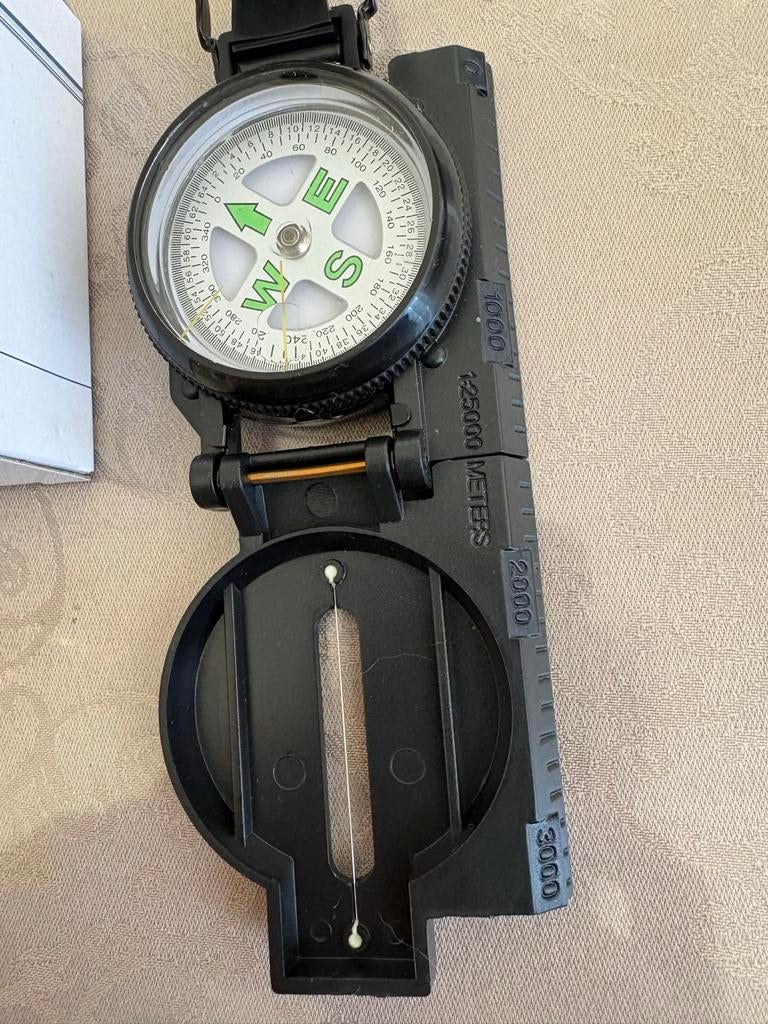 Vloeistof Kompas met Vergrootglas en Doelaanduider, Ophalen of Verzenden, Nieuw, Navigatie of Gps