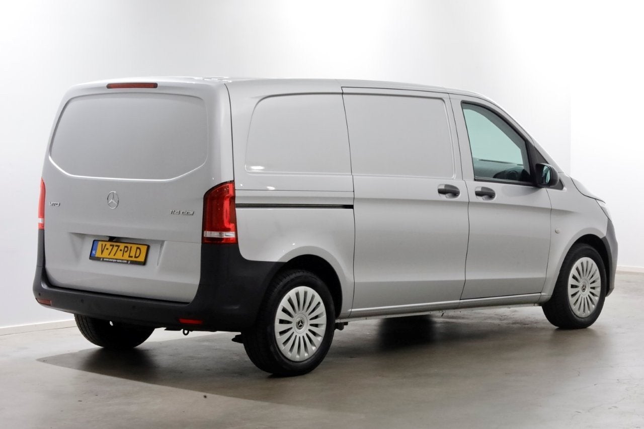 Mercedes-Benz Vito 114 CDI 136pk Compact 9G Automaat 2x Schu, Auto's, Gebruikt, 4 cilinders, 2000 kg, Mercedes-Benz