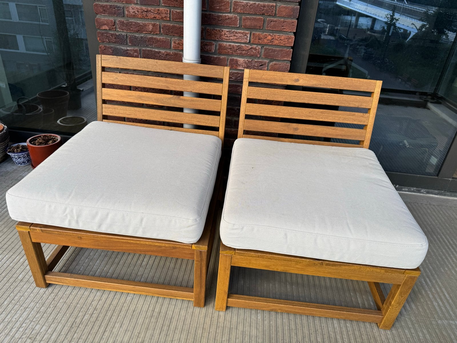 Twee IKEA NÄMMARÖ Lounge chairs, buiten, lichtbruin gebeitst, Ophalen, Zo goed als nieuw, Hout