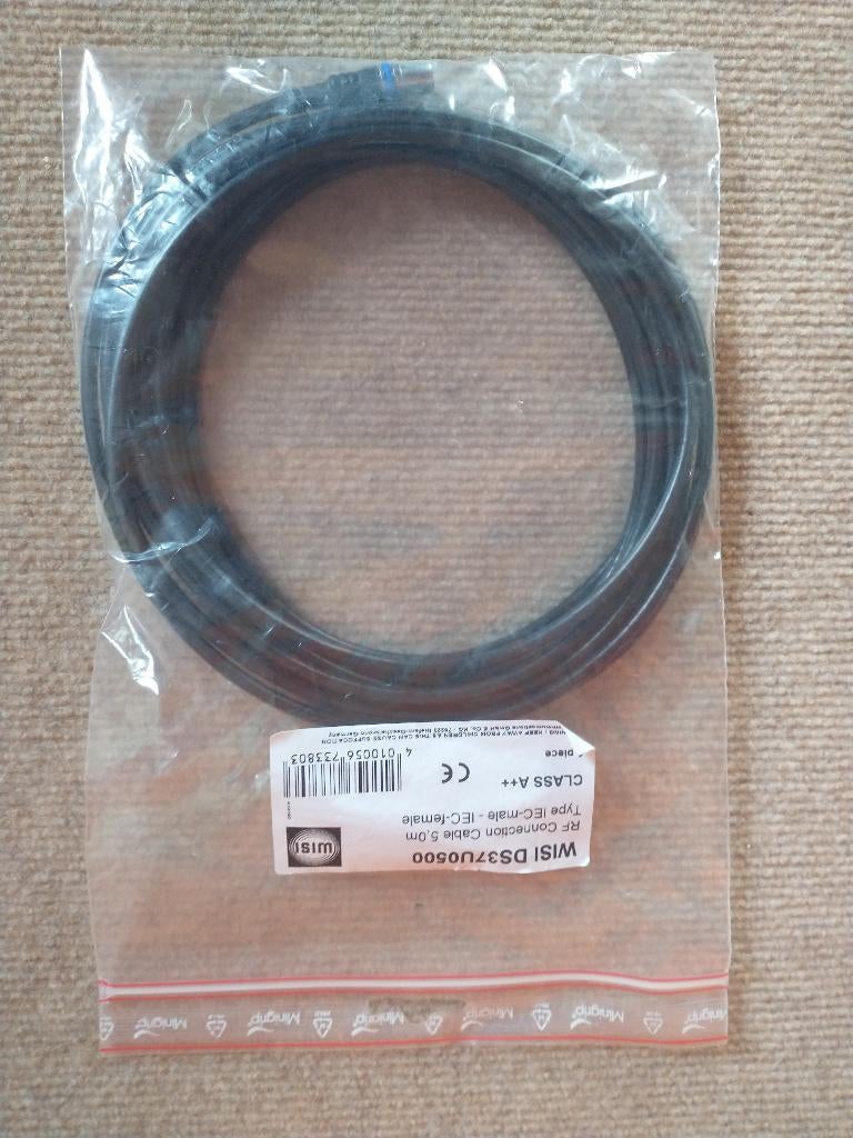Wisi DS37u0500RF cable (Nieuw), Ophalen of Verzenden, Refurbished, 2 tot 5 meter, Tv-kabel