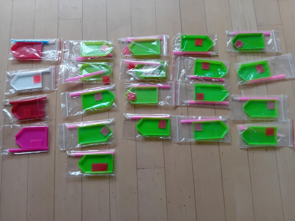 Nieuw diamond painting schudbakjes, wax en pen set, nieuw, Ophalen of Verzenden, Nieuw