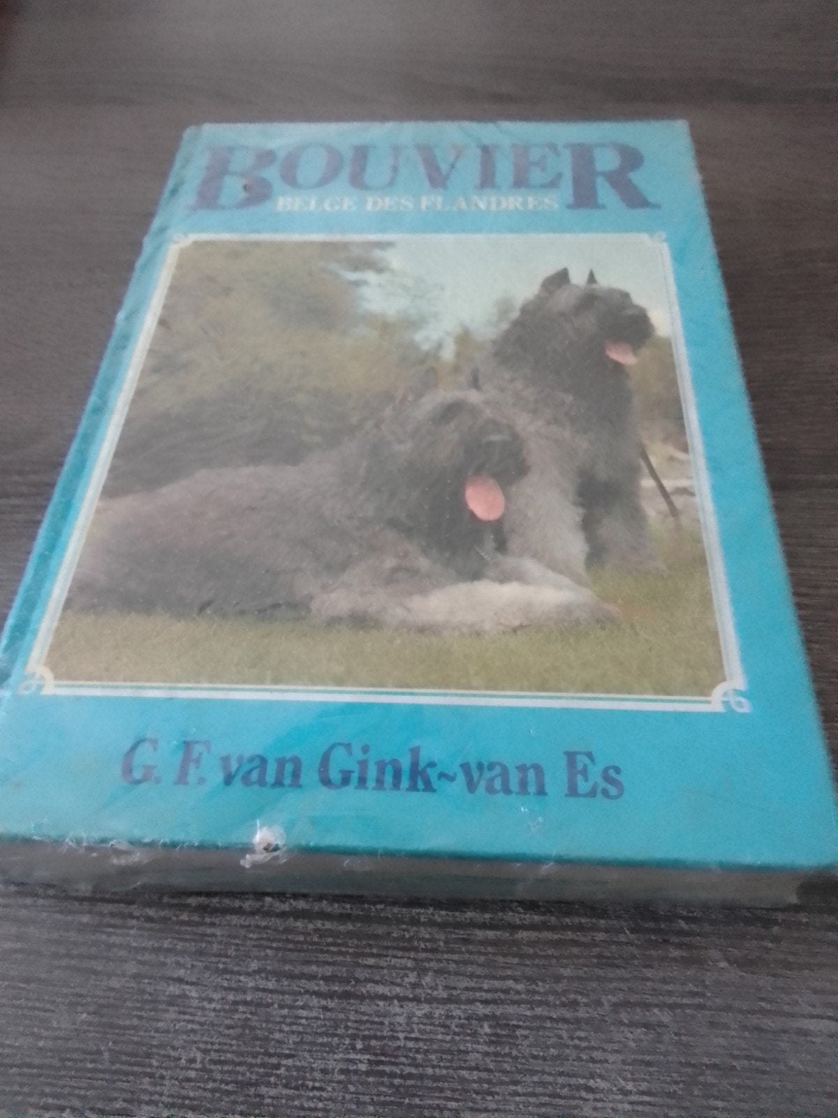 Boek: Bouvier Belge des Flandres door G.F. van Gink-van Es, Ophalen, Zo goed als nieuw, Honden, G.F. van Gink-van Es