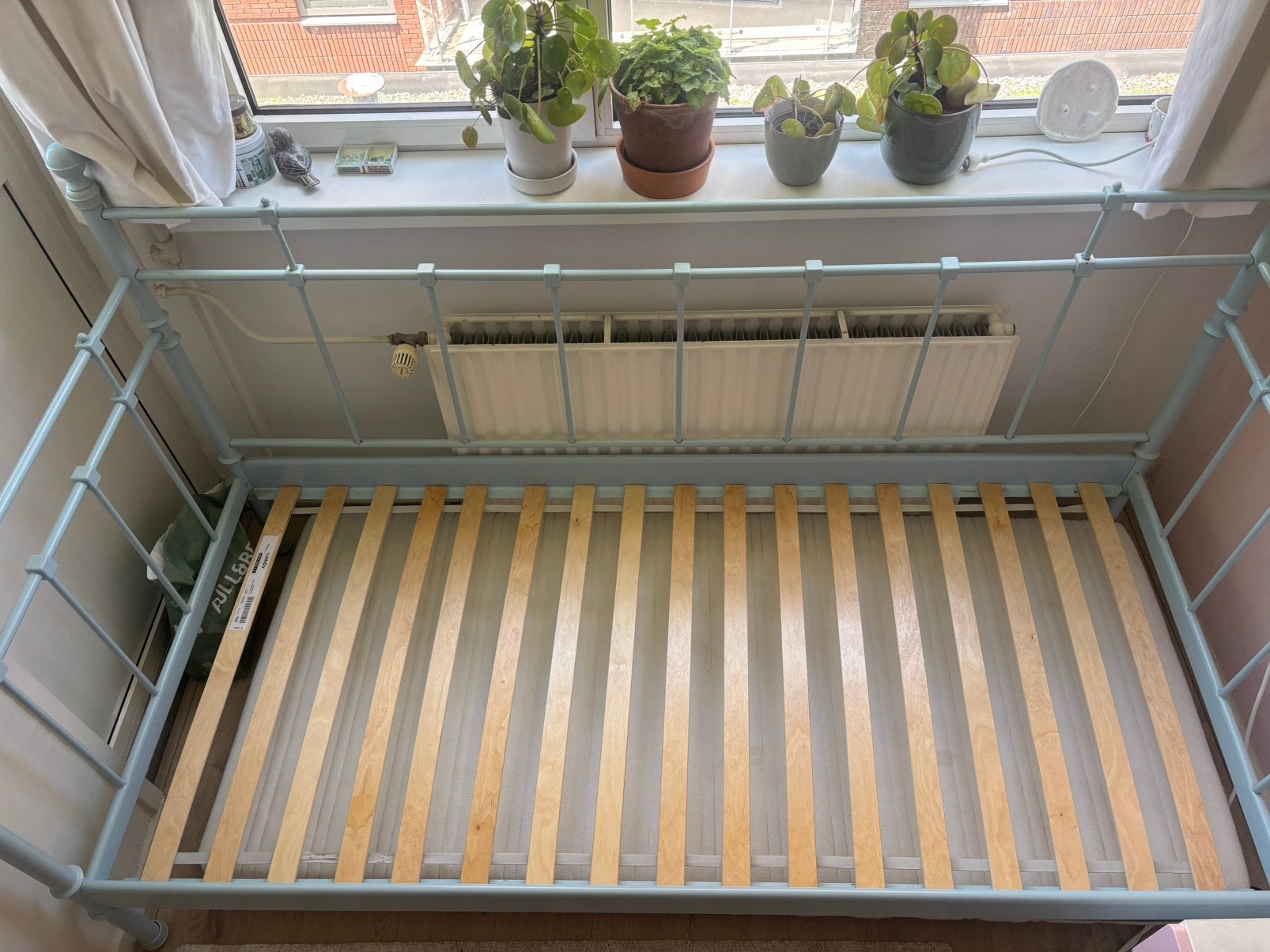 Lichtblauw spijlenbed IKEA, Ophalen, Gebruikt, 90 cm, Eenpersoons