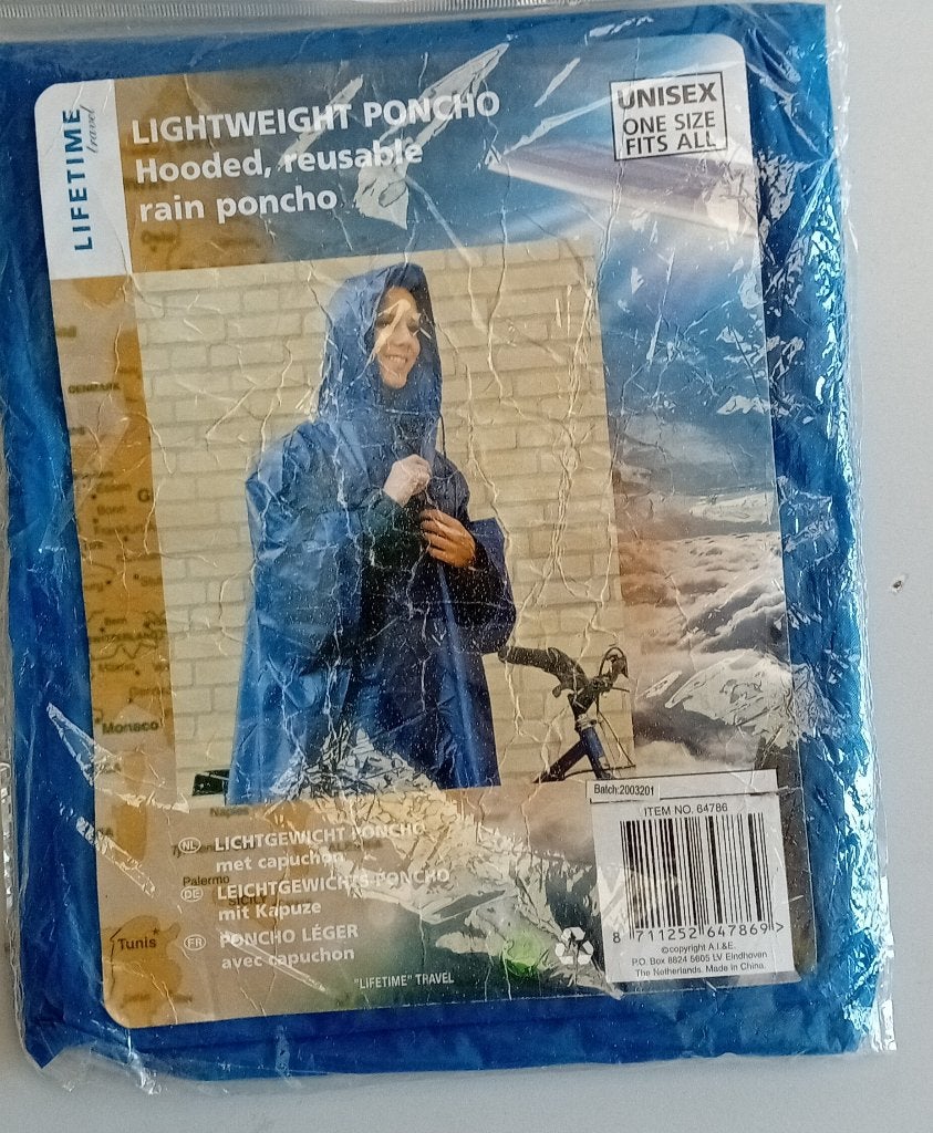 Te Koop: Een blauwe lichtgewicht poncho, met capuchon, nieuw, Caravans en Kamperen, Regenkleding, Ophalen of Verzenden, Nieuw
