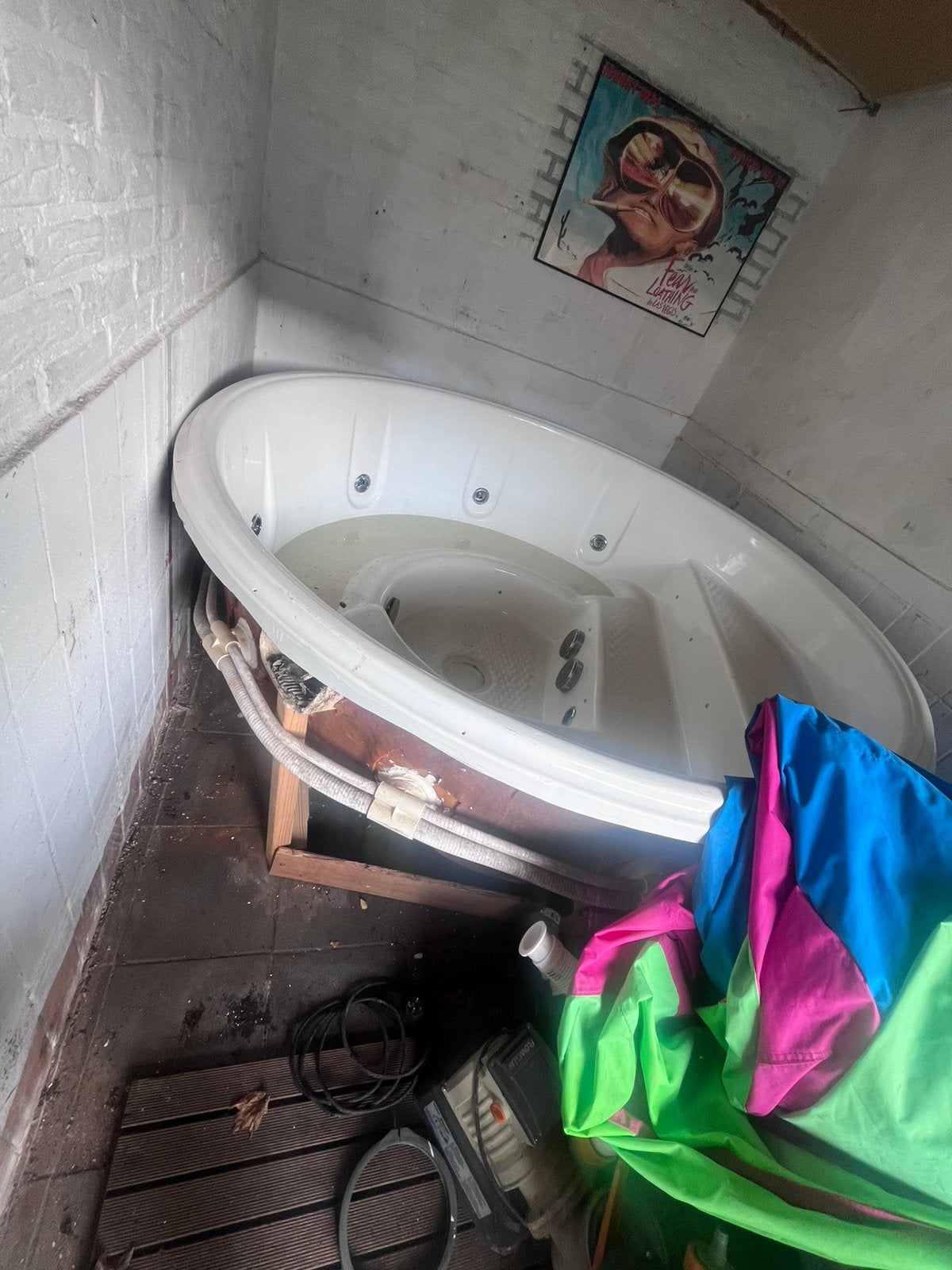 Gratis jacuzzi/hottub, Tuin en Terras, Bubbelbaden en Hottubs, Zo goed als nieuw, Pomp, Ophalen of Verzenden
