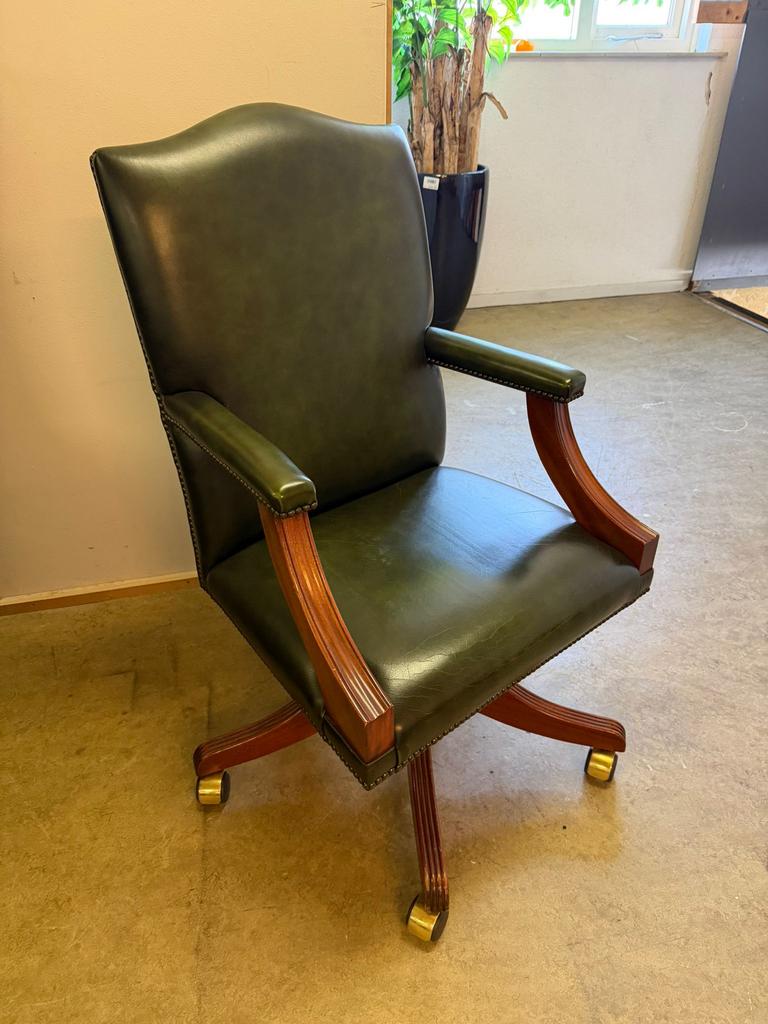 Chesterfield Bureaustoel antiek groen, Huis en Inrichting, Bureaustoelen, Ophalen of Verzenden, Zo goed als nieuw