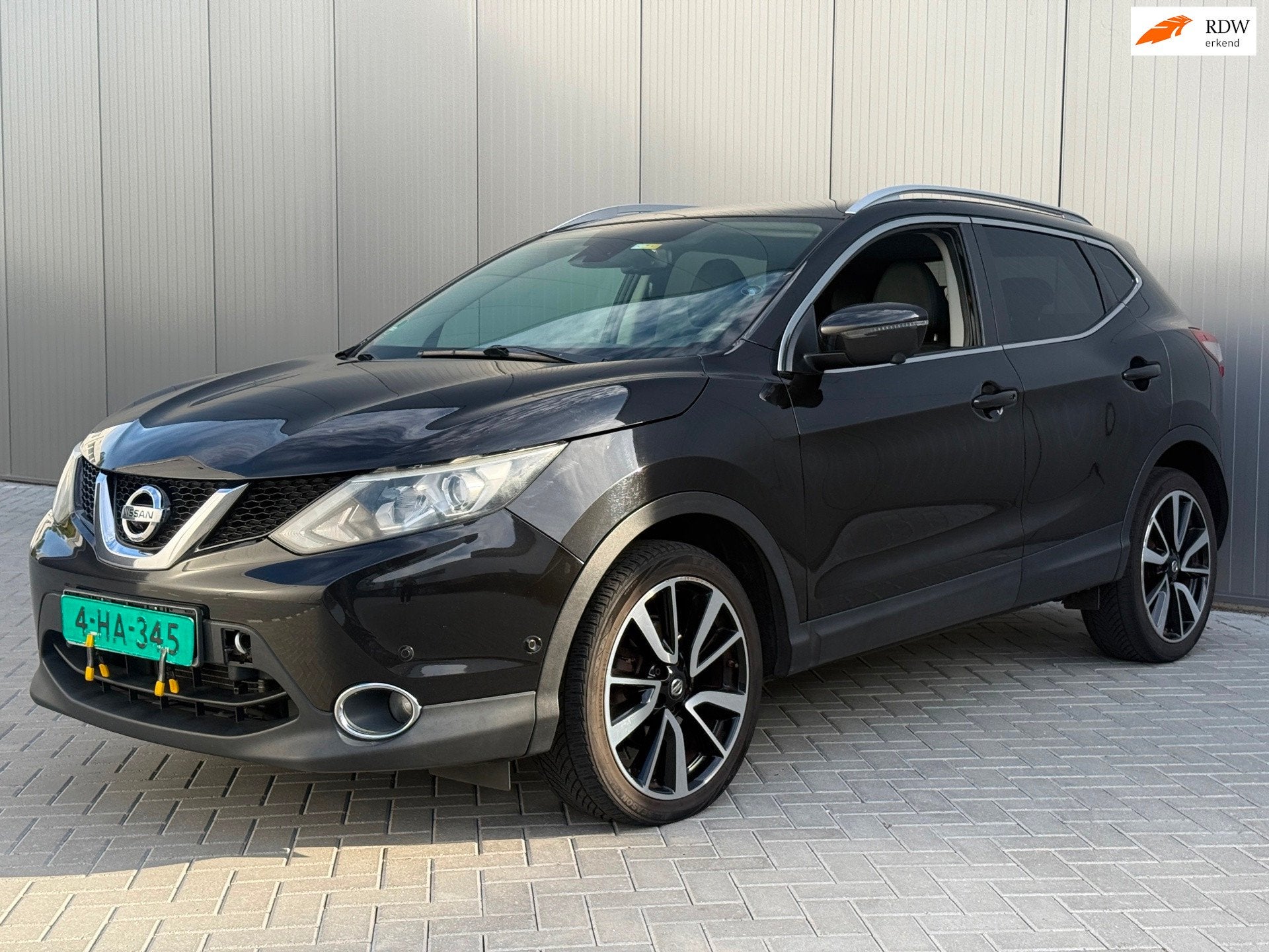 Nissan Qashqai 1.6 dCi Tekna, Gebruikt, Zwart, Bedrijf, Qashqai