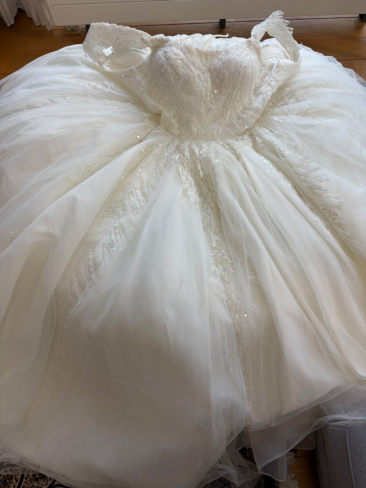 Prachtige trouwjurk met kralen en pailletten, Kleding | Dames, Ophalen of Verzenden, Zo goed als nieuw, Wit, Trouwjurk
