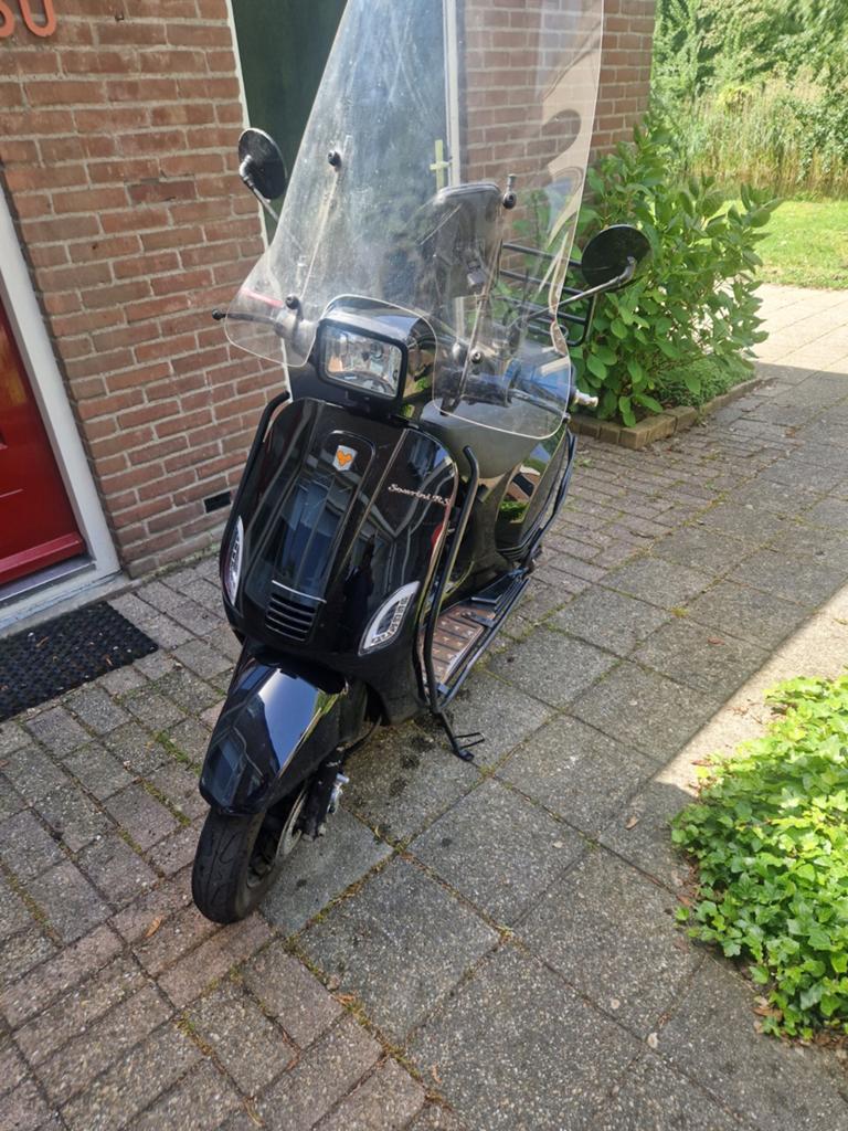La souris rs scoter, Fietsen en Brommers, Overige merken, Ophalen of Verzenden, Zo goed als nieuw, Benzine