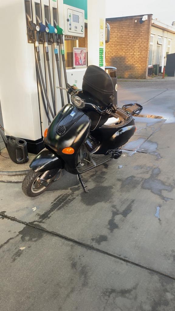 Vespa ET2 70cc, Fietsen en Brommers, Ophalen of Verzenden, Gebruikt, Tweetakt, Vespa LX