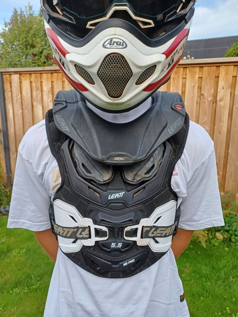 Leatt neck body protector 5.5, Motoren, Motorcrosskleding, Kinderen, Ophalen of Verzenden, Leatt