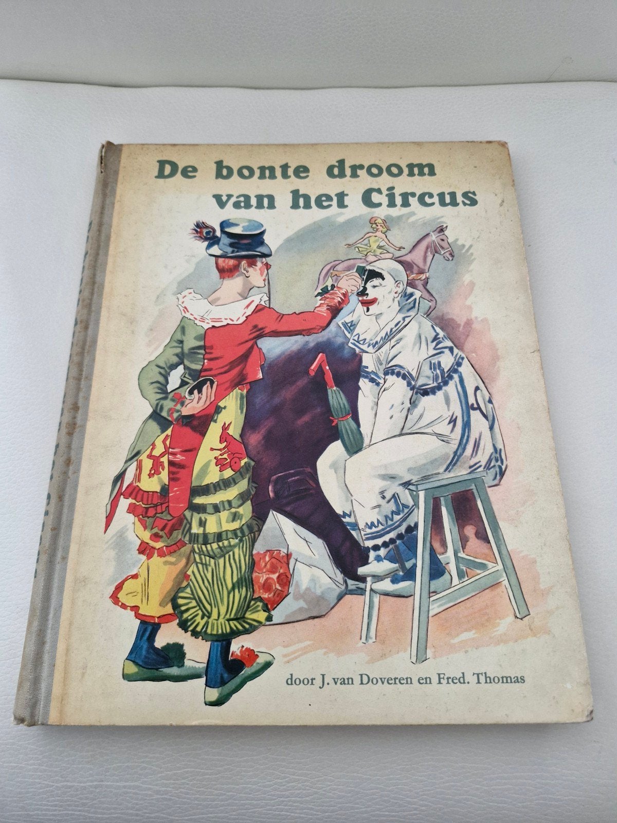 De Bonte Droom van het Circus - J. van Doveren & F. Thomas, Ophalen of Verzenden, Gelezen
